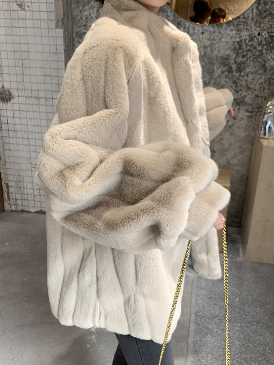 Faux fur coat back