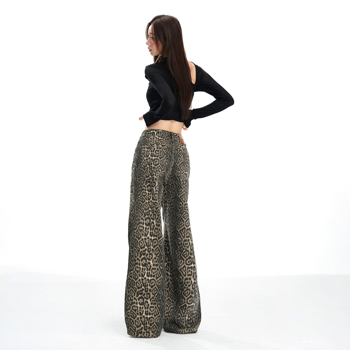Maeve & Co Women's Leopard Print Jeans - Low-Rise Straight-Leg Relaxed Denim