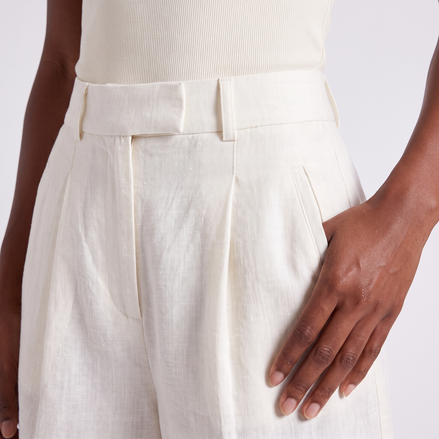 Maeve linen shorts waistband, pleat and belt loop detail