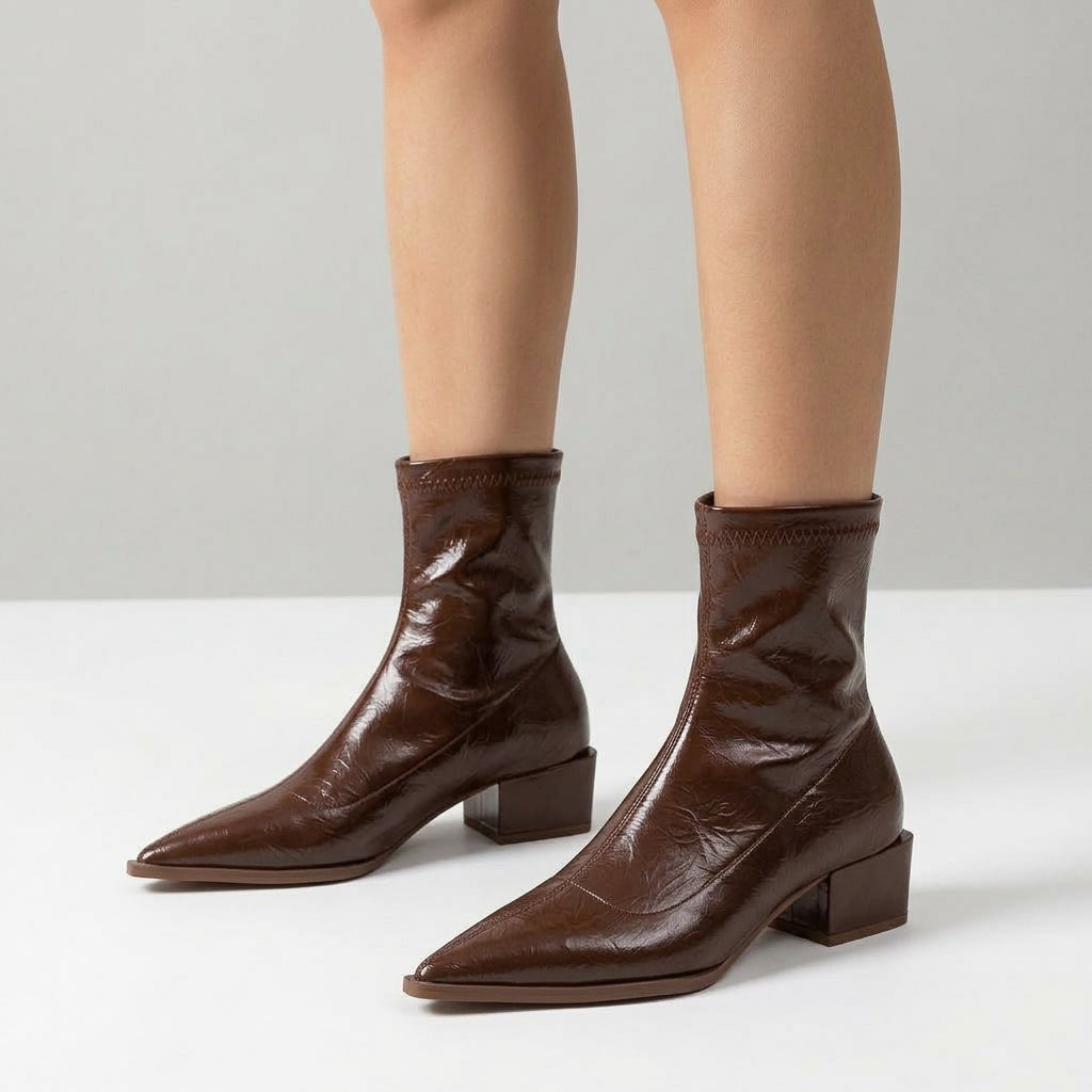 Brown boots, three-quarter view
