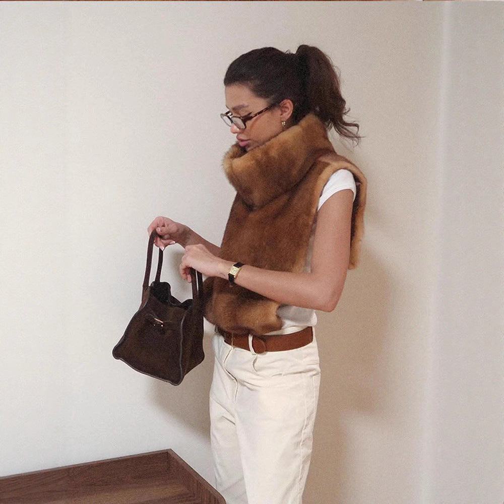 Maeve & Co Women's Faux Fur Gilet - High Neck Sleeveless Fur Vest, Camel
