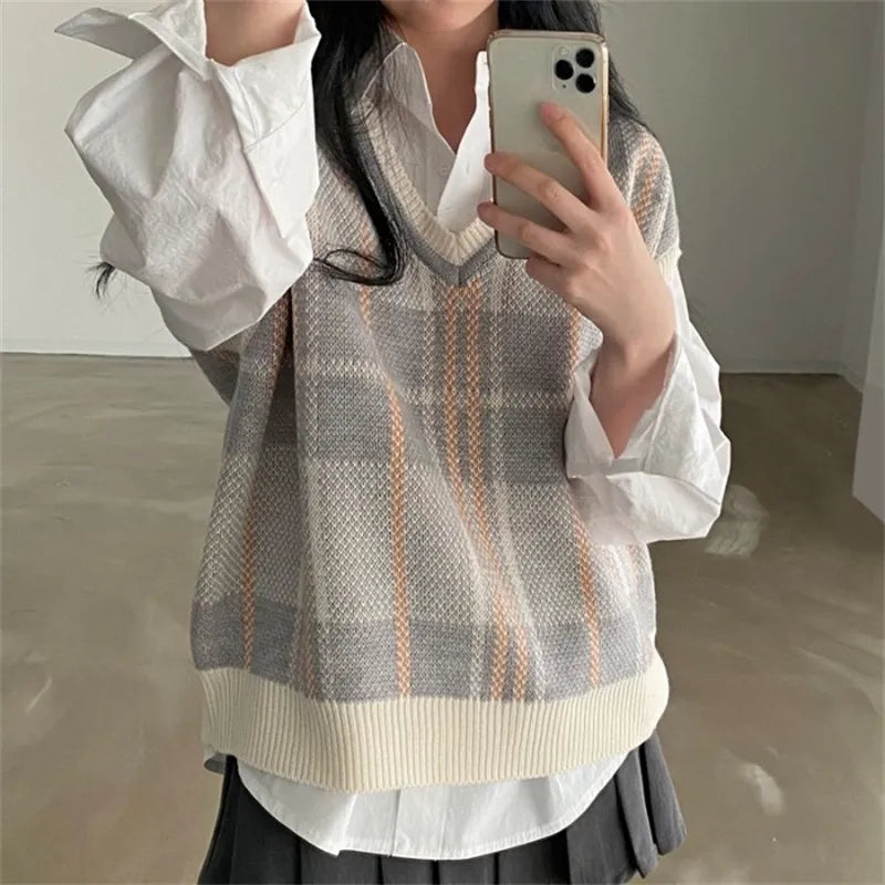 Maeve Women's Knitted Vest - grey check, front