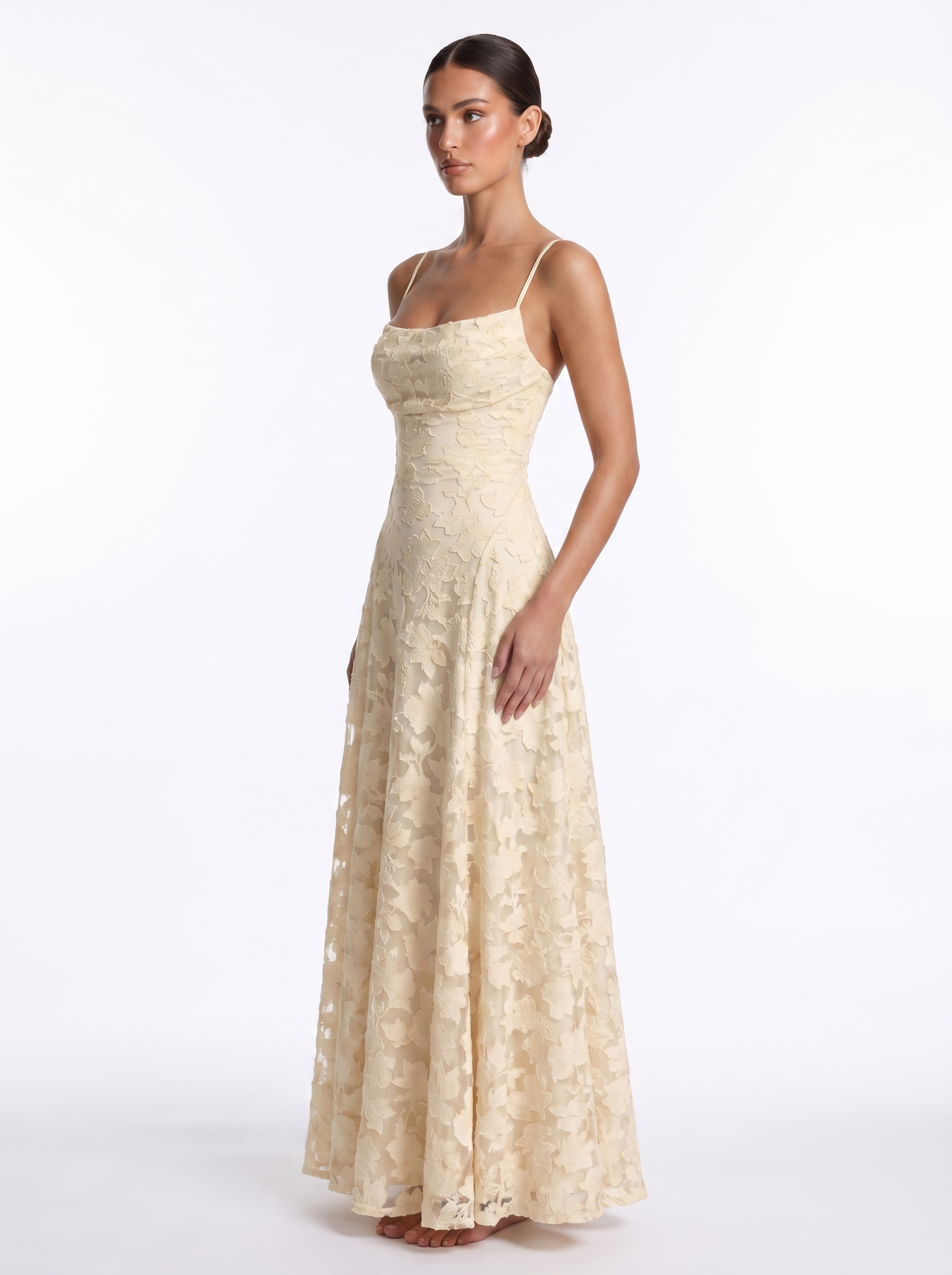 Lace Backless Maxi Beige - Three-quarter