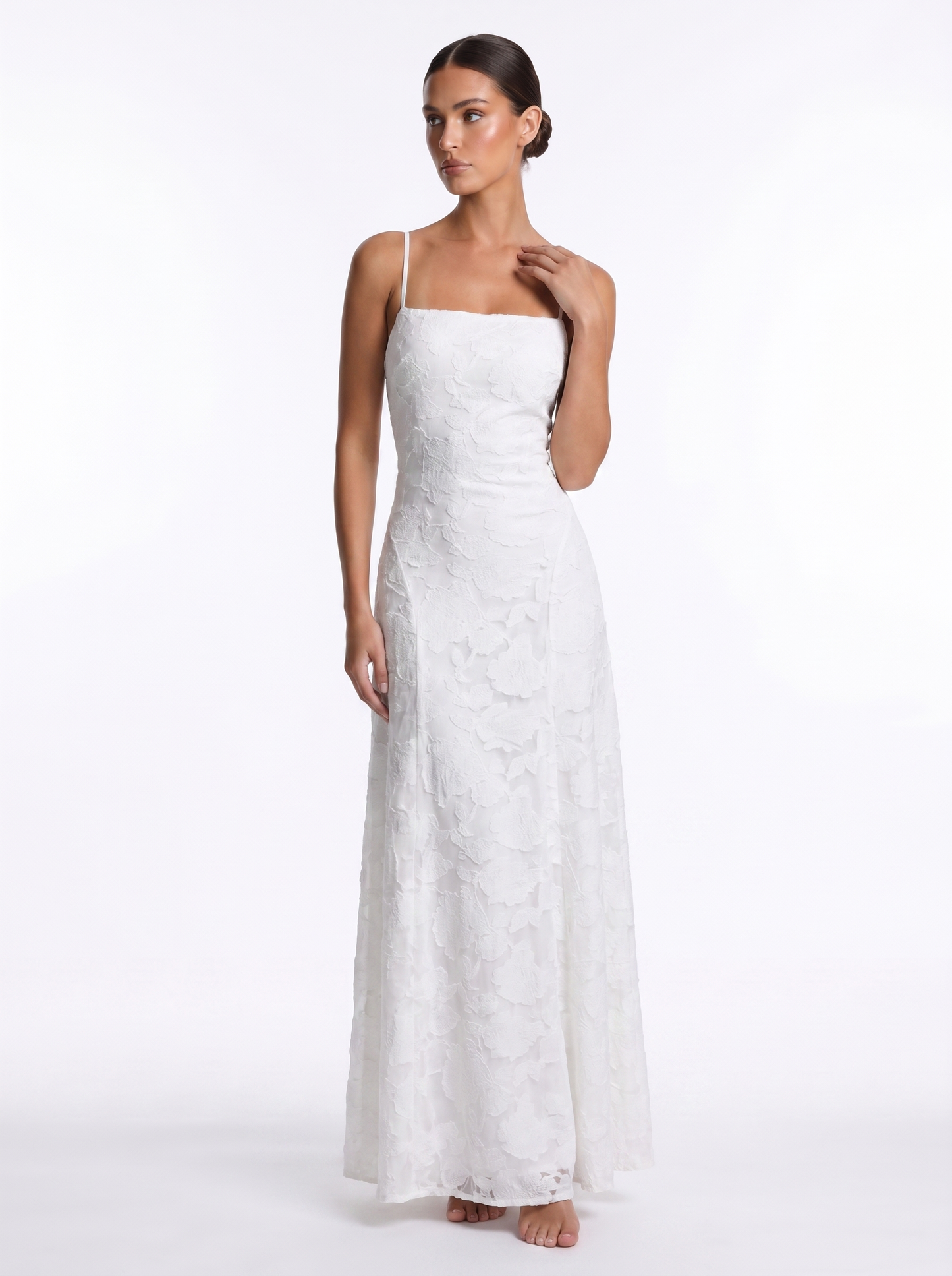 Lace Backless Maxi White - Alt pose