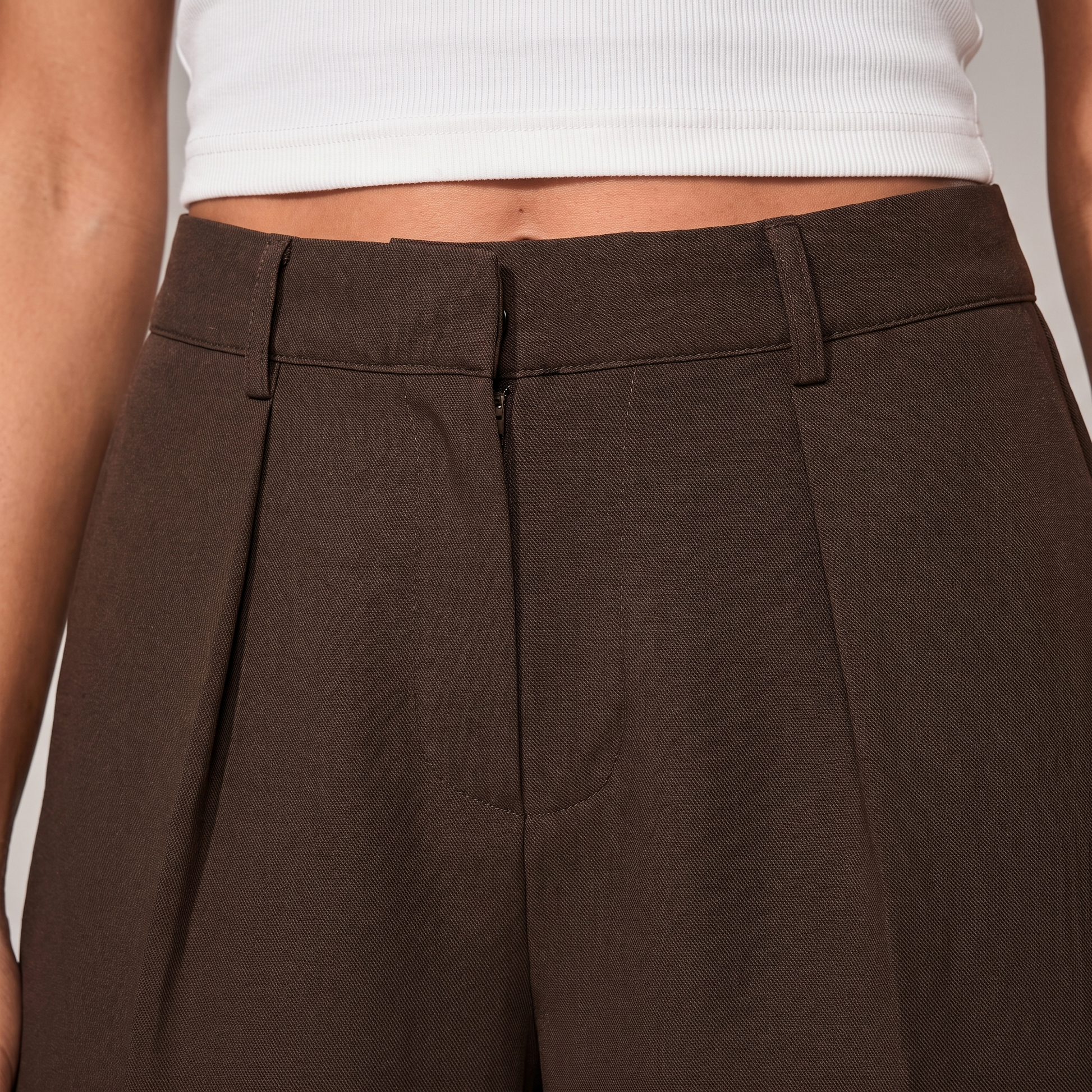 Brown wide-leg culotte shorts - waistband detail