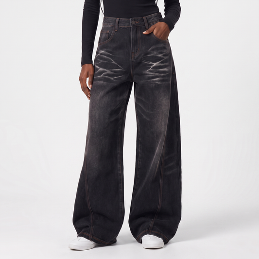 Black - waist down detail
