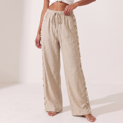Khaki - waist down detail