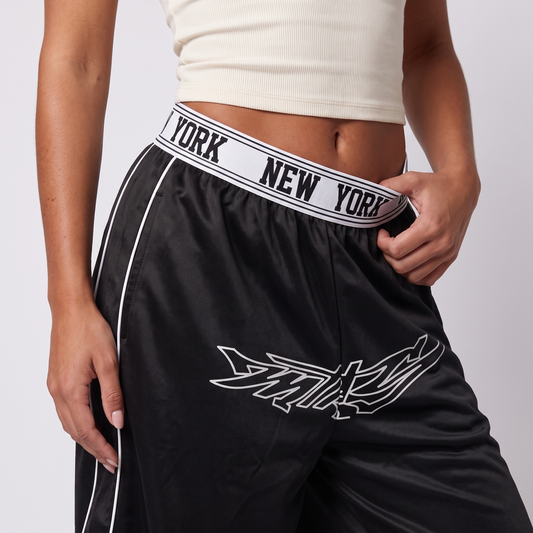 Maeve printed casual shorts black - hero detail with graffiti print