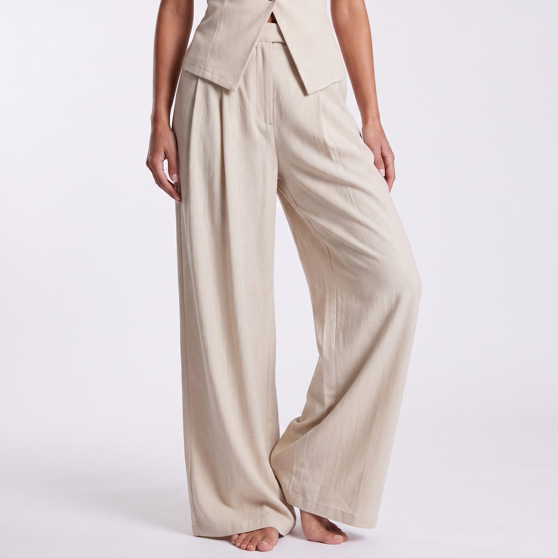 Elegant Sleeveless Top and Trousers Set — trouser detail