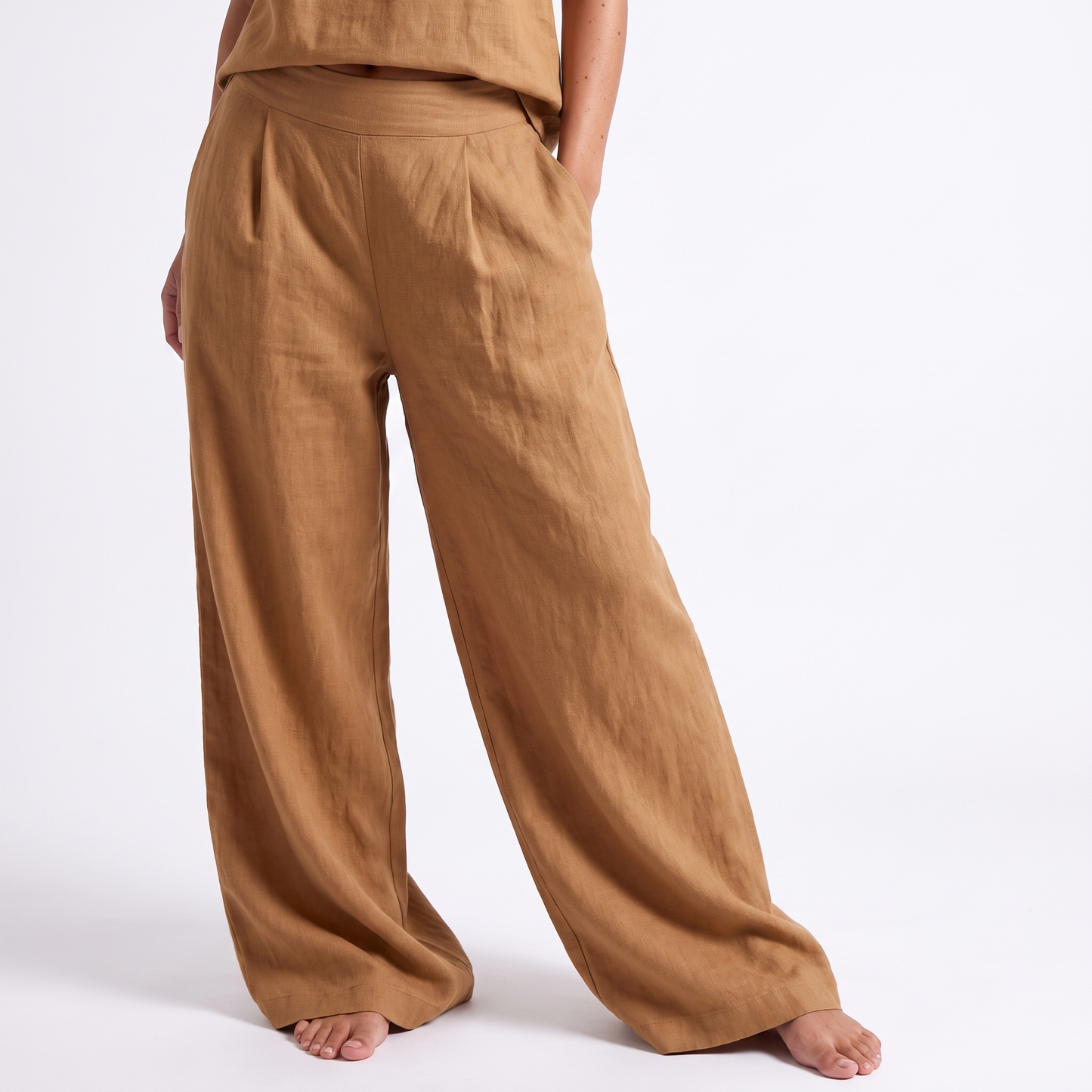 Womens Sleeveless Linen Two-Piece Set - Caramel - trouser detail