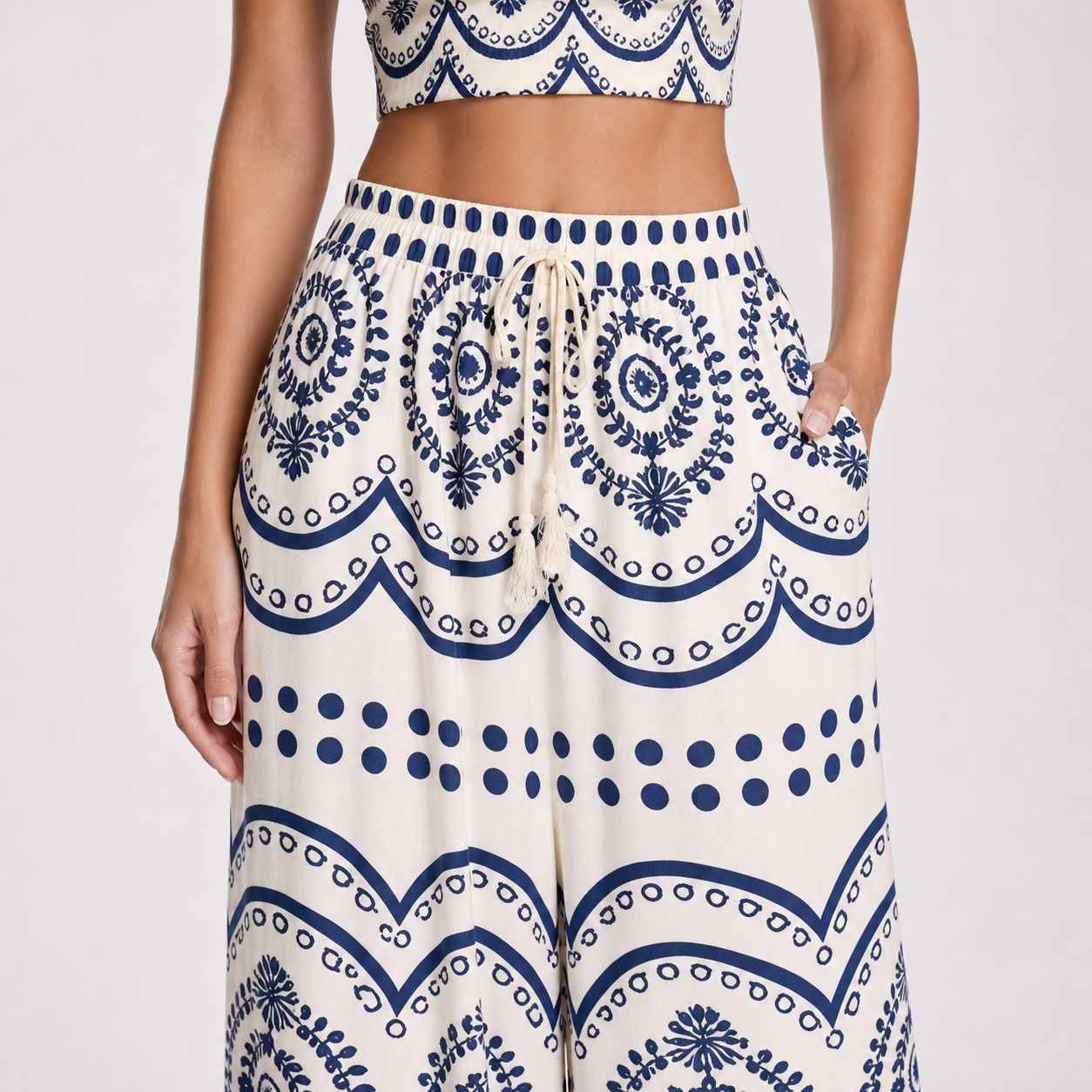 Print Tube Top and Wide Leg Pants – Blue flowers on white background – trousers detail