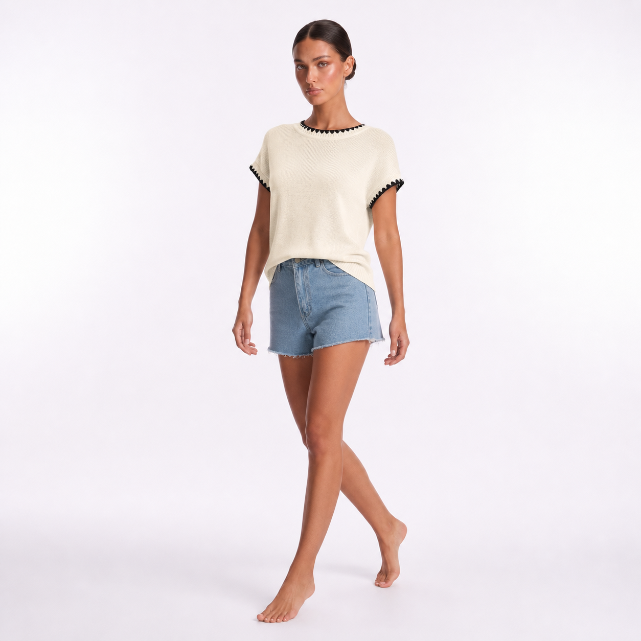Crochet sweater – Off-white – three quarter