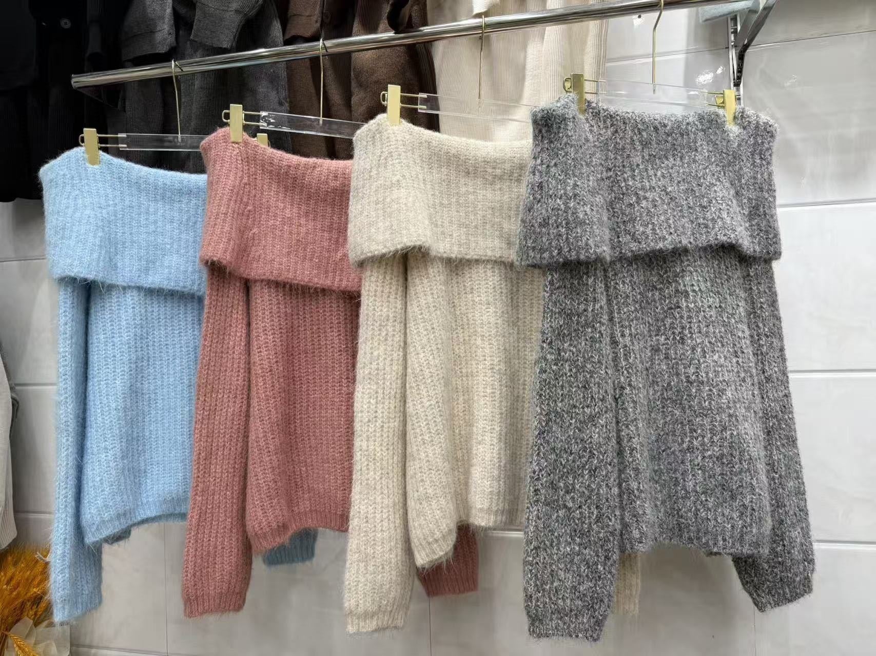 One-Shoulder Chunky Knit Sweater - Blue