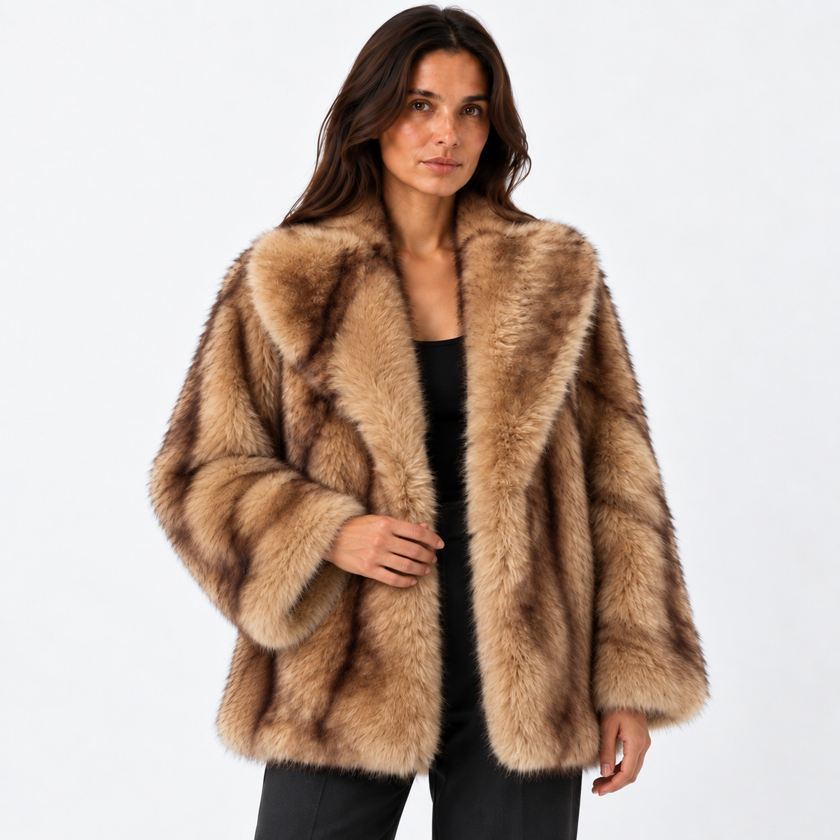 Womens Fur Coat — Light brown — detail — studio 19-3