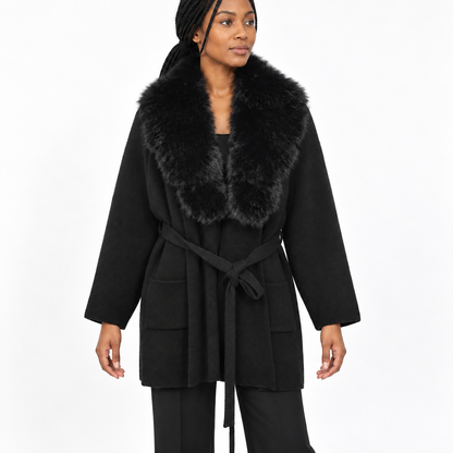Women's cardigan with fur-like wool knitting for the coat — Black — detail — studio 29-3